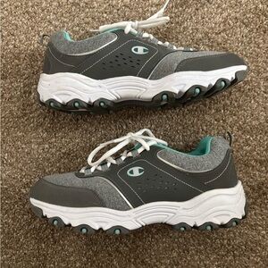 NWOT Woman’s 11W Champion Margaret Runners